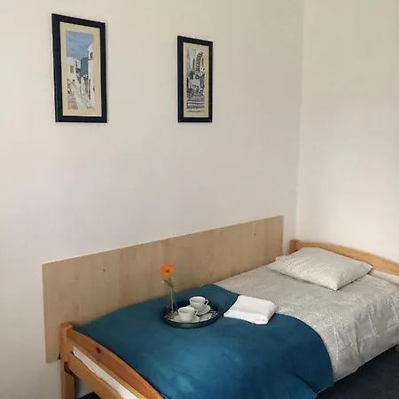 Jachtklub מלון *