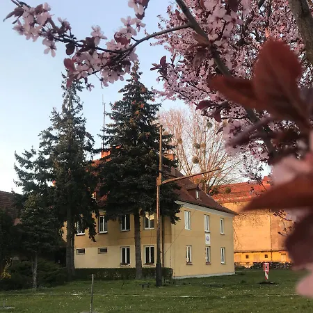 酒店 Jachtklub 埃尔布隆格